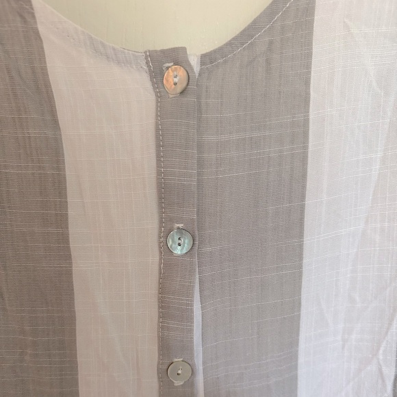 Show me your mumu white & grey striped romper (size small) - Picture 5 of 5